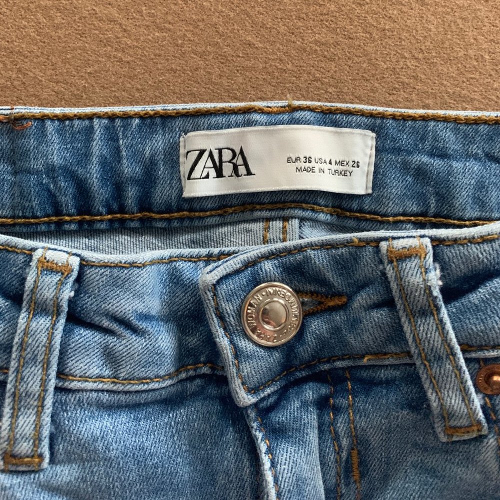 Zara Ripped Jeans - Picture 2 of 2